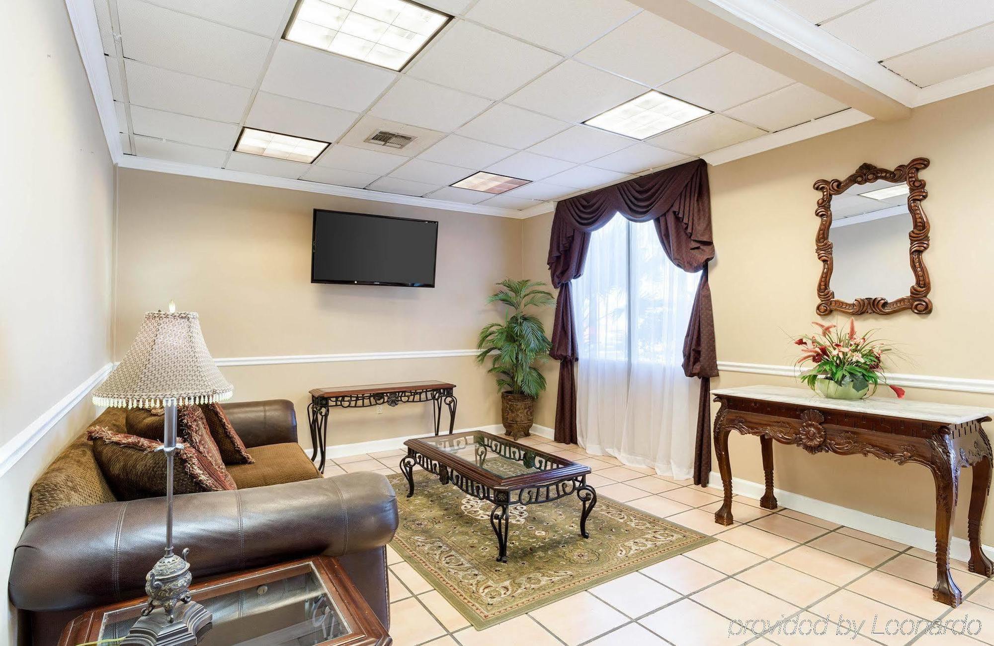 Travelodge By Wyndham Baton Rouge East Buitenkant foto
